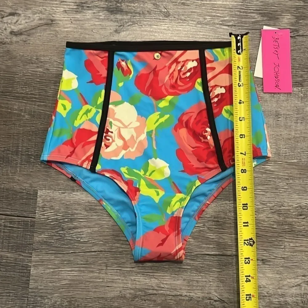 Betsey Johnson NWT high waisted swimsuit bottoms - small